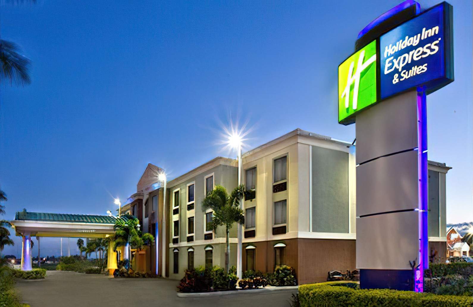 Holiday Inn Express - Clewiston, FL